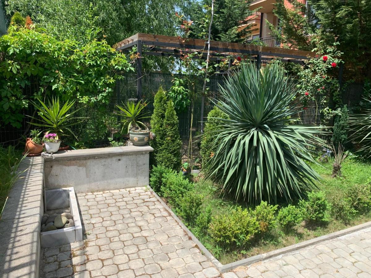 Oasis By The Sea Apartment Primorsko Exterior photo